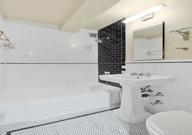 Photo 4 of Sale Pending at 229 E 28th Street #4M, New York, NY 10016 | MLS# RLS20098576 | Listing updated on 2026-08-24
