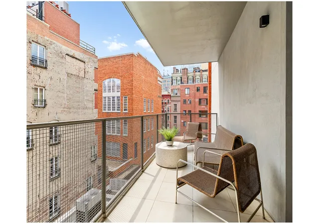 Photo 3 of Sale Pending at 185 Grand St #5D, New York, NY 10013 | MLS# RLS20098928 | Listing updated on 2026-08-24