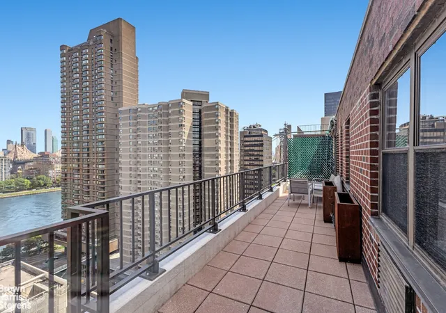 Photo 3 of Sale Pending at 1175 York Ave #PHB5, New York, NY 10065 | MLS# RLS20099203 | Listing updated on 2026-08-24