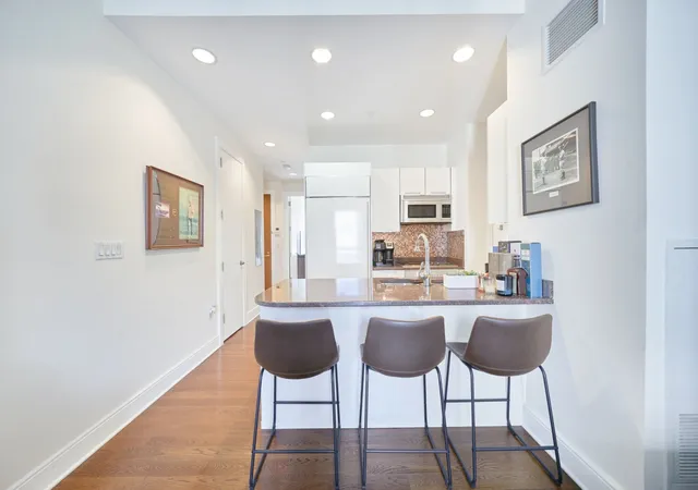 Listing Photo 5 - Condo for sale in building located at 250 E 49Th St, New York City, NY 10017 - Unit #18A
