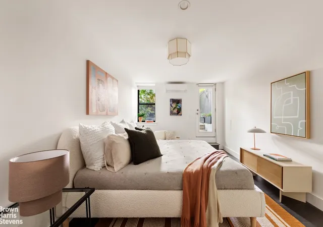 Listing Photo 5 - Condo for sale in building located at 19Th St Johns Pl, New York City, NY 11217 - Unit #1B