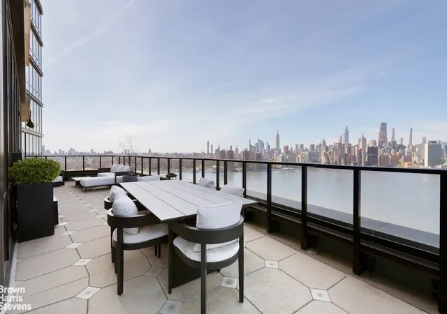 Photo 3 of Condo for sale at 21 India St #33B, Brooklyn, NY 11222 | MLS# RLS20100160 | Listing updated on 2026-08-23