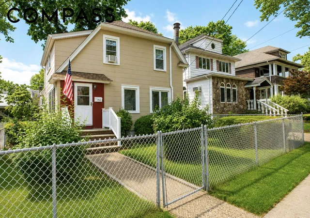 Photo 24 of Sale Pending at 196 Prescott Ave, Staten Island, NY 10306 | MLS# RLS20100389 | Listing updated on 2026-08-21