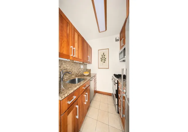 Photo 3 of House for sale at 55 E End Ave #9E, New York City, NY 10028 | MLS# RLS20100476 | Listing updated on 2026-08-23