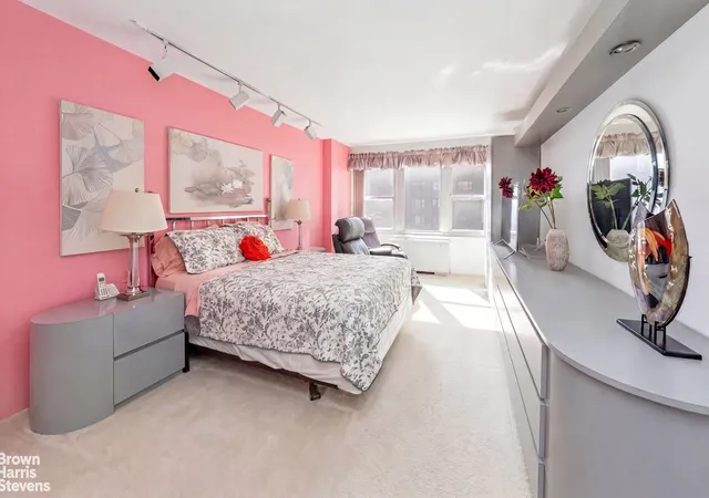 Photo 2 of Condo for sale at 75 E End Ave #9H, New York City, NY 10028 | MLS# RLS20101664 | Listing updated on 2026-08-01