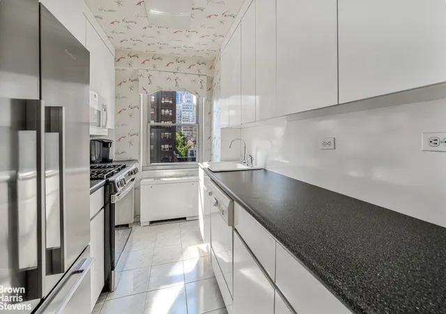 Photo 3 of Condo for sale at 75 E End Ave #9H, New York City, NY 10028 | MLS# RLS20101664 | Listing updated on 2026-08-01