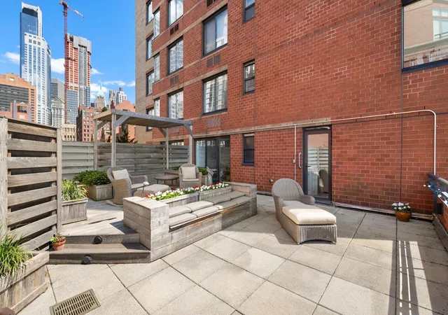 Photo 3 of Sale Pending at 377 Rector Pl #14-B, New York City, NY 10280 | MLS# RLS20101719 | Listing updated on 2026-08-24