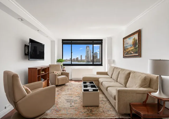 Photo 3 of Sale Pending at 377 Rector Pl #14-B, New York City, NY 10280 | MLS# RLS20101719 | Listing updated on 2026-08-24