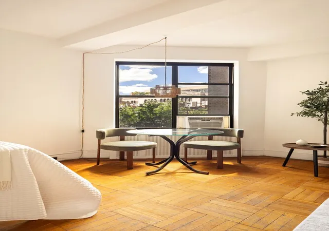 Photo 3 of Sale Pending at 225 Central Park W #412, New York, NY 10024 | MLS# RLS20101758 | Listing updated on 2026-08-18