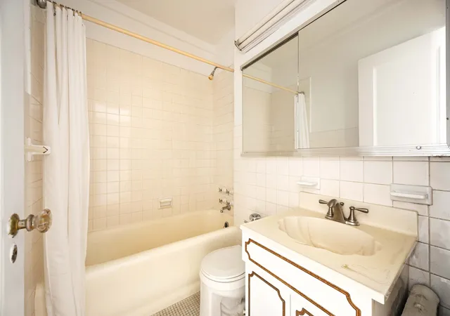Photo 4 of Sale Pending at 225 Central Park W #412, New York, NY 10024 | MLS# RLS20101758 | Listing updated on 2026-08-18
