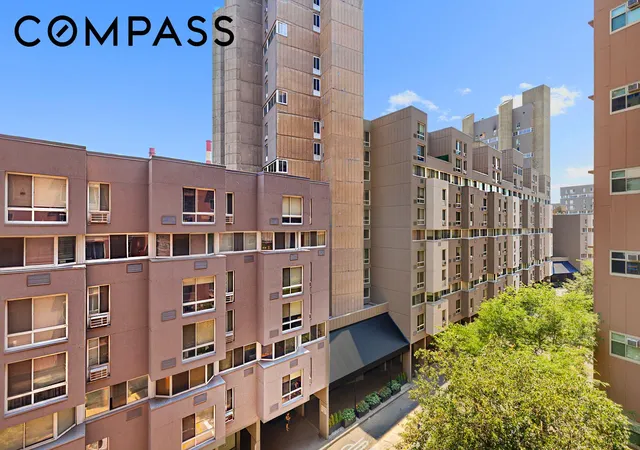 Photo 4 of House for sale at 575 Main St #711, New York, NY 10044 | MLS# RLS20102392 | Listing updated on 2026-08-25