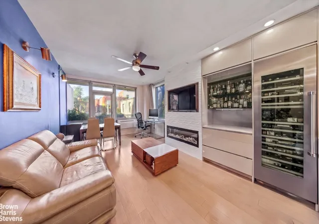 Listing Photo 5 - Condo for sale in building located at 5-49 Borden Ave, New York City, NY 11101 - Unit #2B