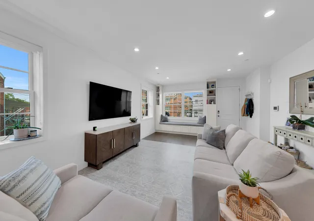 Photo 2 of Sale Pending at 101 Battery Ave #2A, Brooklyn, NY 11209 | MLS# RLS20102417 | Listing updated on 2026-08-23