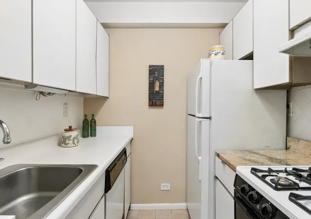 Photo 3 of Sale Pending at 225 E 57th Street #9N, New York, NY 10022 | MLS# RLS20102676 | Listing updated on 2026-08-20