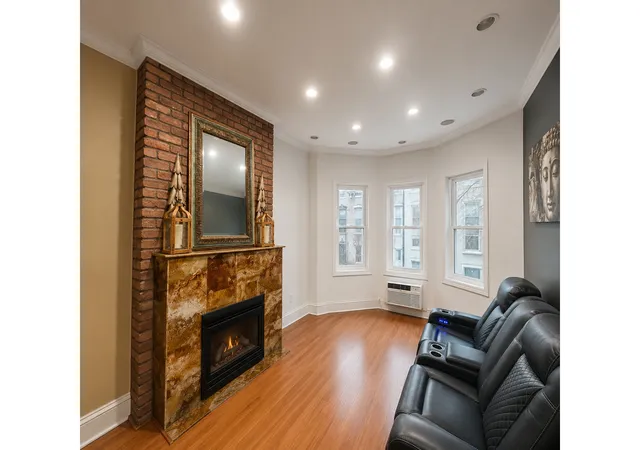 Photo 3 of Townhouse for sale at 285 Winthrop St, Brooklyn, NY 11225 | MLS# RLS20103290 | Listing updated on 2026-08-24