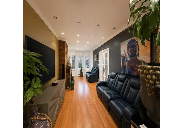 Photo 3 of Townhouse for sale at 285 Winthrop St, Brooklyn, NY 11225 | MLS# RLS20103290 | Listing updated on 2026-08-24