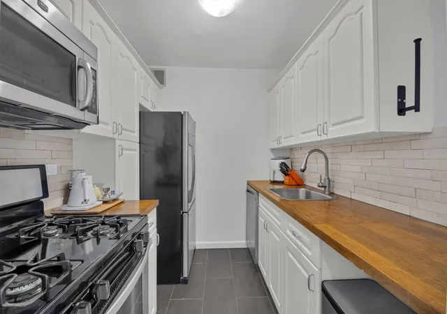 Photo 4 of Sale Pending at 205 3rd Avenue #7G, New York City, NY 10003 | MLS# RLS20103546 | Listing updated on 2026-08-26