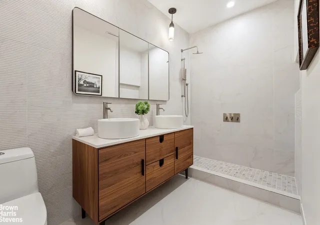 Photo 4 of Sale Pending at 212 Huron St #1, Brooklyn, NY 11222 | MLS# RLS20103850 | Listing updated on 2026-08-21