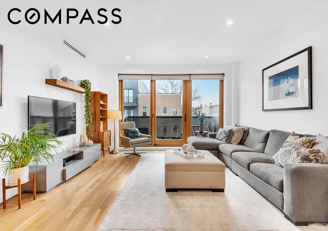 1st image of 267 Evergreen Ave #3A, Brooklyn, NY 11221 | MLS# RLS20102986