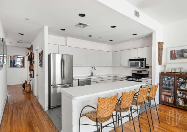 Listing Photo 4 - Condo for sale in building located at 100 Reade St, New York City, NY 10007 - Unit #4D