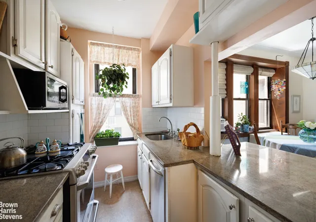 Photo 3 of Sale Pending at 114 Clinton St #2A, Brooklyn, NY 11201 | MLS# RLS20104623 | Listing updated on 2026-08-21