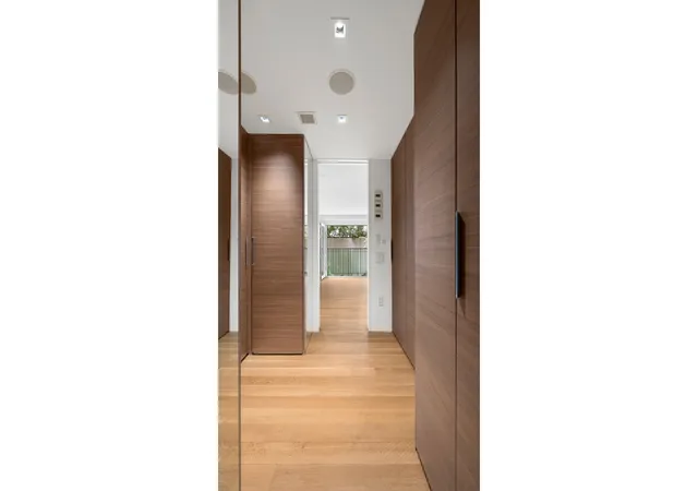 2nd image of 425 E 50th St, New York City, NY 10022