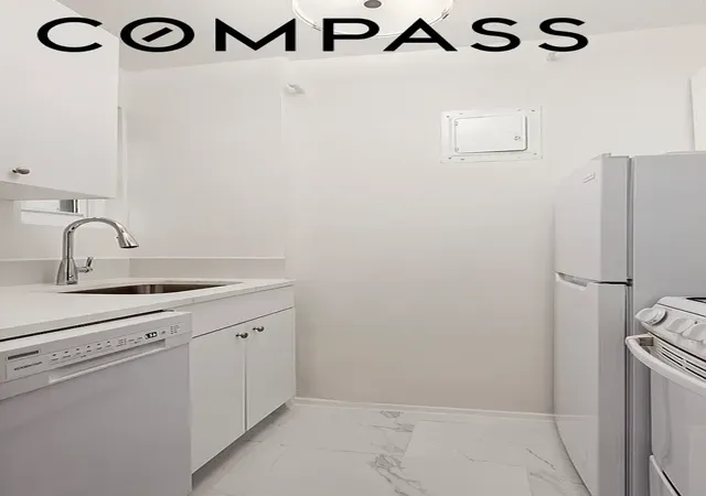Photo 3 of Sale Pending at 225 E 46th Street #8J, New York City, NY 10017 | MLS# RLS20105630 | Listing updated on 2026-08-24