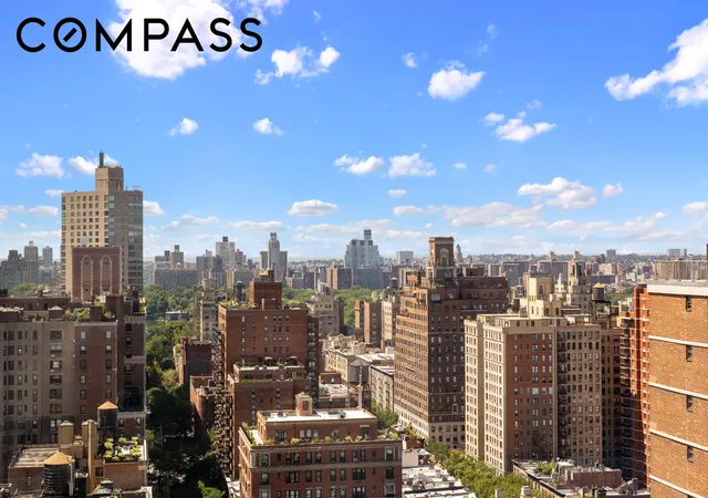 Photo 3 of Sale Pending at 200 E 94th Street #2915, New York City, NY 10128 | MLS# RLS20104224 | Listing updated on 2026-08-21