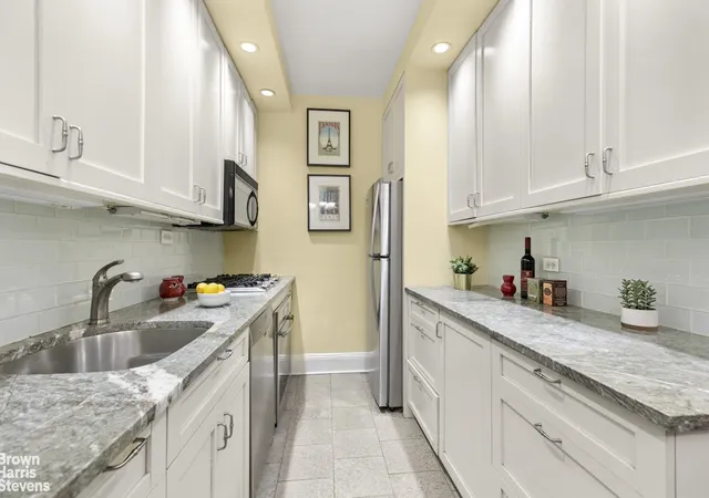 Photo 3 of Sale Pending at 55 Eastern Pkwy #1C, New York City, NY 11238 | MLS# RLS20106471 | Listing updated on 2026-08-24