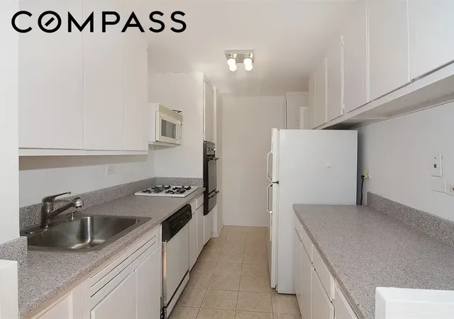 Photo 3 of Condo for sale at 555 Kappock St #21B, New York City, NY 10463 | MLS# RLS20106754 | Listing updated on 2026-07-31