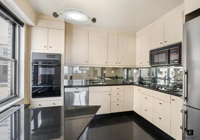 Photo 4 of Sale Pending at 400 E 56th Street #37-D, New York City, NY 10022 | MLS# RLS20106804 | Listing updated on 2026-08-24