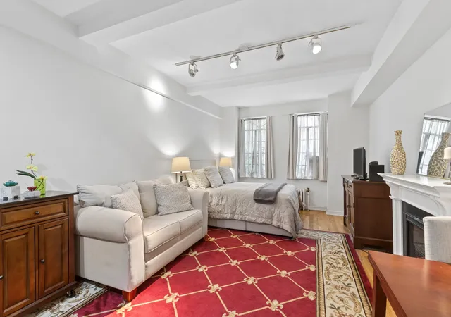 Photo 3 of House for sale at 320 E 42nd Street #817, New York City, NY 10017 | MLS# RLS20107009 | Listing updated on 2026-08-23