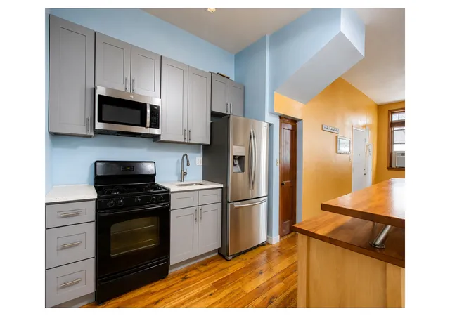 Photo 3 of Townhouse for sale at 253 Troy Ave, New York City, NY 11213 | MLS# RLS20107403 | Listing updated on 2026-08-17