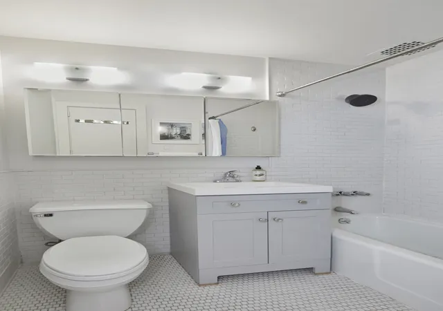 Photo 4 of Sale Pending at 9 Barrow St #6H, New York City, NY 10014 | MLS# RLS20107494 | Listing updated on 2026-08-19