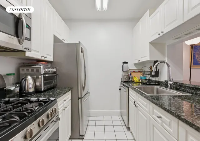 Photo 2 of Sale Pending at 350 E 82nd Street #4B, New York City, NY 10028 | MLS# RLS20108118 | Listing updated on 2026-08-07