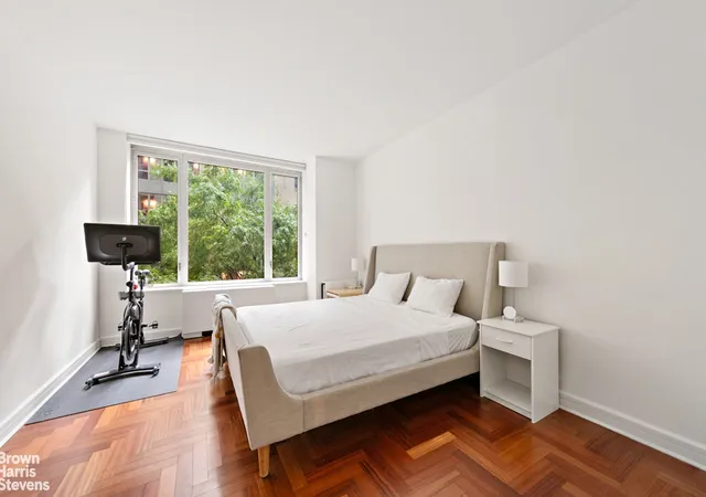 Photo 4 of House for sale at 220 Riverside Blvd #4B, New York City, NY 10069 | MLS# RLS20108742 | Listing updated on 2026-08-11