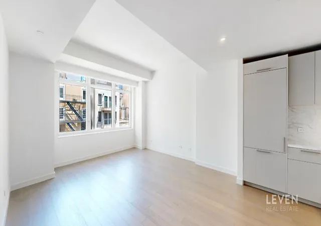 Photo 3 of Condo for sale at 305 E 51st Street #RU5A, New York City, NY 10022 | MLS# RLS20108989 | Listing updated on 2026-08-21