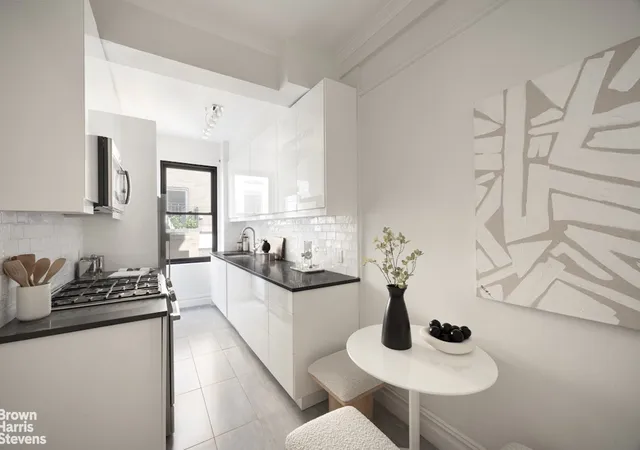 Photo 4 of House for sale at 128 Central Park S #15D, New York City, NY 10019 | MLS# RLS20107845 | Listing updated on 2026-08-22