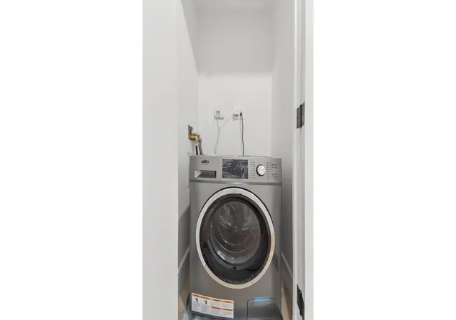 Photo 4 of House for sale at 225 E 46th Street #12H, New York City, NY 10017 | MLS# RLS20109874 | Listing updated on 2026-08-23