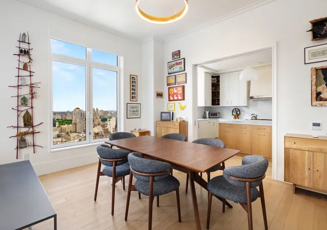 Listing Photo 5 - Condo for sale in building located at 200 E 83Rd St, New York City, NY 10028 - Unit #32B
