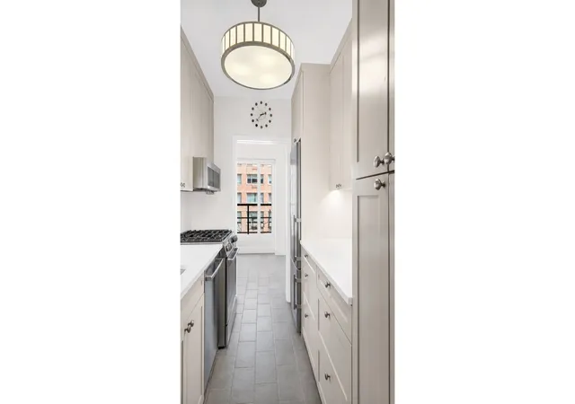 Listing Photo 3 - Condo for sale in building located at 36 Sutton Pl S, New York City, NY 10022 - Unit #11B