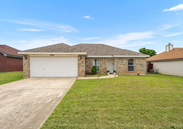 Photo 1 of Single family home for sale at 4305 Pete Dr, Killeen, TX 76549 | MLS# 6329314 | Listing updated on 2026-10-04