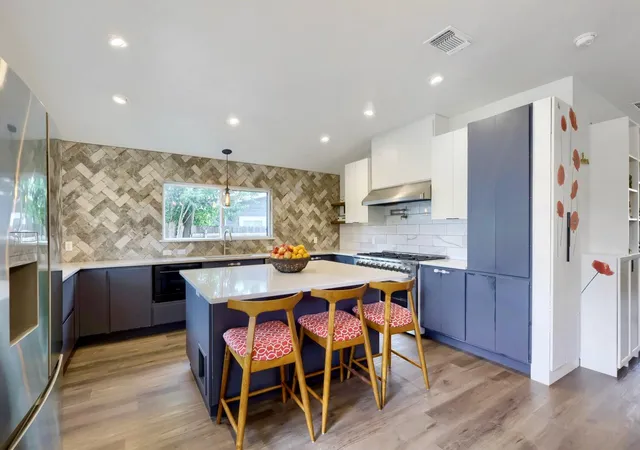 Photo 4 of Single family home for sale at 205 Rowland Dr, Austin, TX 78745 | MLS# 9226133 | Listing updated on 2026-08-09