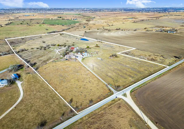 33rd image of 19700 Engelmann Ln, Manor, TX 78653 | MLS# 7432270