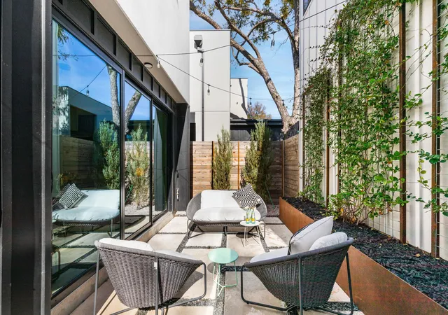 2nd image of 631 Tillery St #1, Austin, TX 78702 | MLS# 8109208