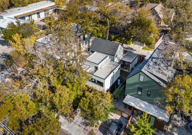 40th image of 631 Tillery St #1, Austin, TX 78702 | MLS# 8109208