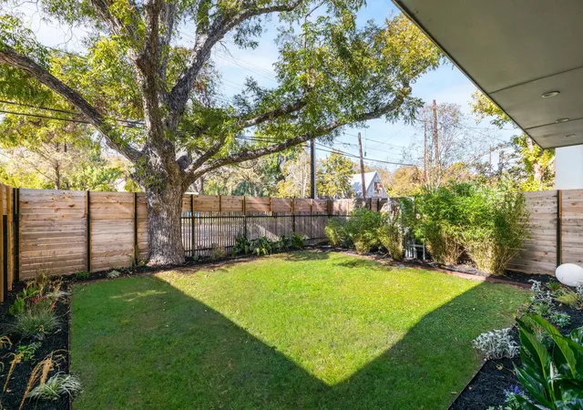 5th image of 631 Tillery St #1, Austin, TX 78702 | MLS# 8109208