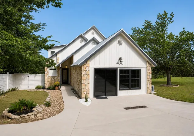 1st image of 400 N Laurelwood Dr, Austin, TX 78733 | MLS# 2164216