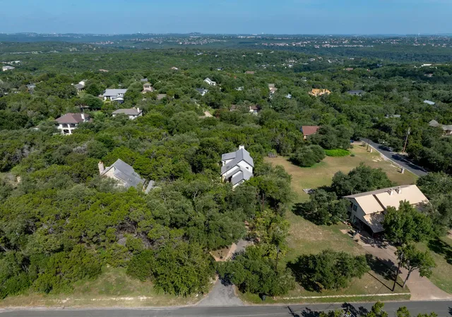 3rd image of 400 N Laurelwood Dr, Austin, TX 78733 | MLS# 2164216
