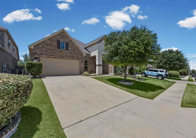 Photo 4 of Single family home for sale at 905 Bliss Ln, Leander, TX 78641 | MLS# 9570148 | Listing updated on 2026-10-09